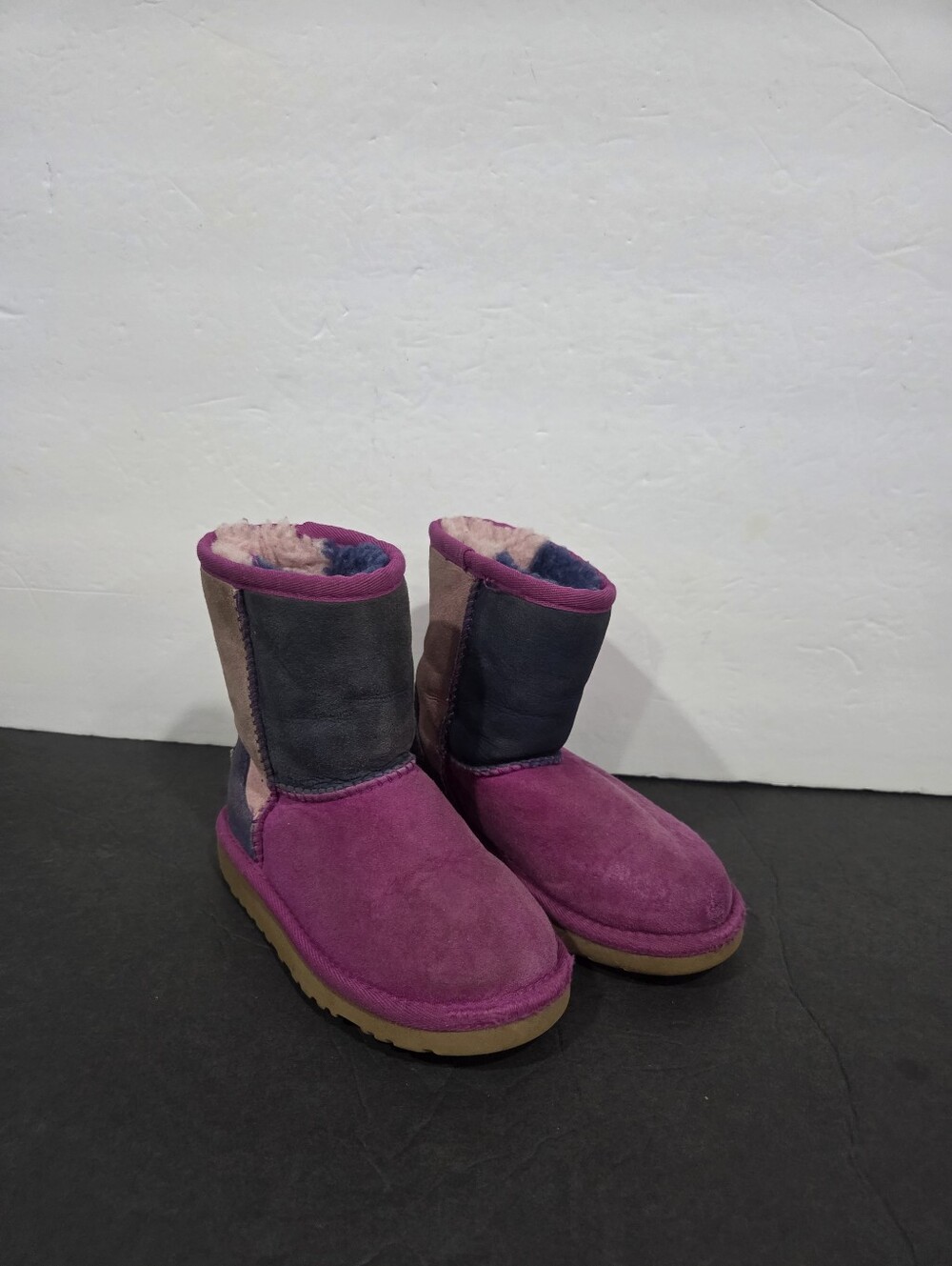 UGG Kids Plush-Lined Suede Boots - Pink & Blue Sz.8.5 (6 In.inside -No Size Tag)